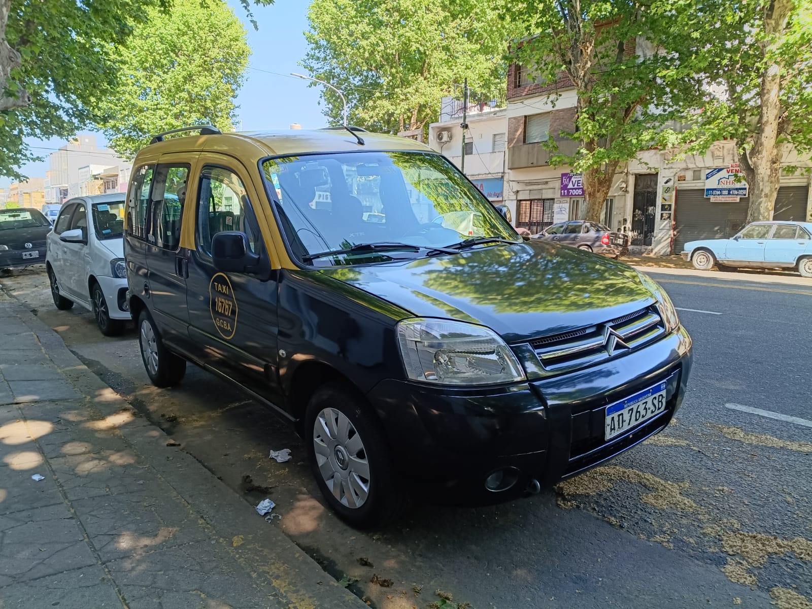 Autos / Sedanes Ejecutivos